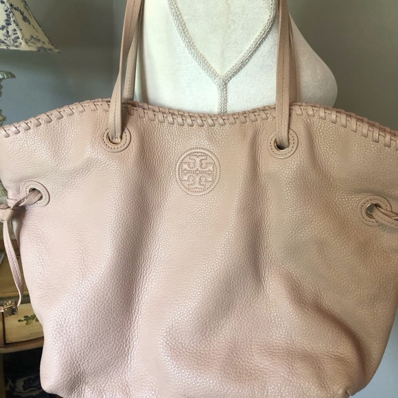 Tory Burch leather tote 💗👜💗 - Picture 2 of 16
